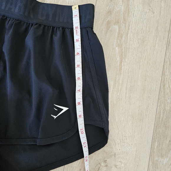 Gymshark Training loose fit shorts - Picture 12 of 14